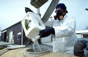 В Одесской области сотрудники СБУ разоблачили масштабное производство контрафактных агрохимикатов