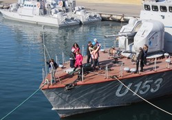 Одесские школьники побывали на экскурсии на военных кораблях