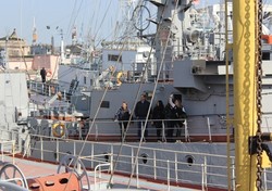 Одесские школьники побывали на экскурсии на военных кораблях