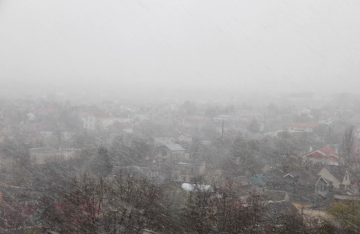 В Одессу таки ненадолго вернулась зима: почти во всем городе прошел снег
