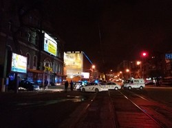 Ночное ДТП в Одессе: пьяный водитель въехал в оружейный магазин (ФОТО, ВИДЕО)