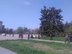В Одессе на Куликовом поле возлагают цветы в память погибших 2 мая (ФОТО)