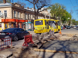 Лунные пейзажи центра Одессы: как ремонтируют улицу Преображенскую (ФОТО)