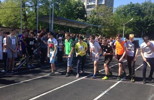 Одесские школьники приняли участие в легкоатлетической эстафете памяти Михаила Гальперина