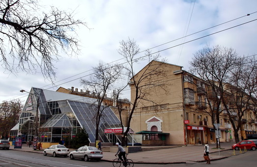 На ремонт фасадов самого большого дома старой Одессы депутаты решили выделить 800 тысяч