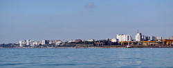 Морской фасад Черноморска: стройки на побережье закрыли вид на копию Потемкинской лестницы (ФОТО)