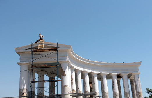 Реставрация одесской Колоннады: обнаружены старые аллеи (ФОТО)