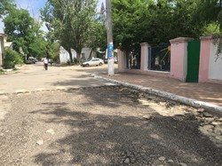Одесская мэрия взялась благоустраивать улицу Мазепы на Слободке (ФОТО)