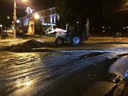 Одесские коммунальщики убирают город после непогоды (ФОТО)