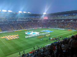 Большой футбол в Одессе начался с взрывов на поле (ФОТО)