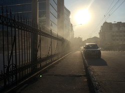 В центре Одессы горят развалины на Деволановском спуске (ФОТО)