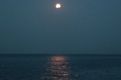 Лунное затмение над одесским Ланжероном (ФОТО)