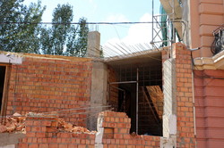 Строительство у Дома-стены остановлено благодаря угрозам объединившихся одесских активистов (ФОТО)