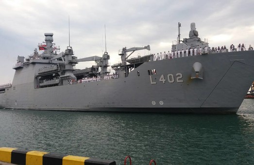 В Одессу прибыл десантный корабль ВМФ Турции