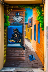 На стене одесского дома Буша поселился черный кот (ФОТО)