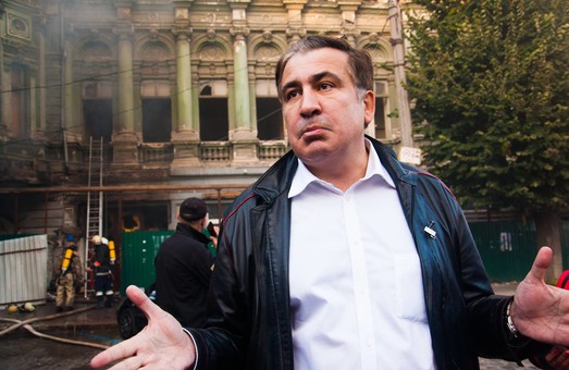 Саакашвили в Одессе заговорил о разрушении дома Руссова за час до начала пожара (ВИДЕО)