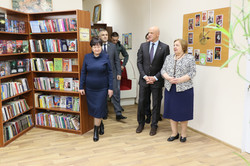 На поселке Котовского открыли библиотеку после ремонта