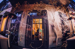 Одесские витрины преобразились в честь Хэллоуина (ФОТО)