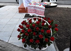 В Одессе открыли памятник знаменитому виноделу