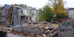 В центре Одессы на месте сгоревшего дома построят стилизованный под старину новострой