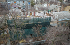 Знаменитый дом в центре Одессы станет выше