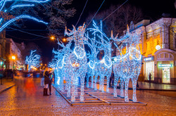 Главная улица Одессы преобразилась накануне новогодних праздников (ФОТО)