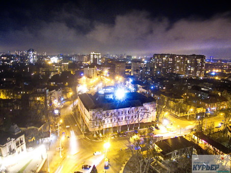 Одна часть центра Одессы осталась без света, а другая без воды
