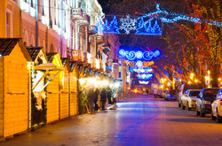 На одесском Приморском бульваре заработала рождественская ярмарка (ФОТО)