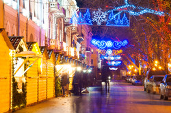 На одесском Приморском бульваре заработала рождественская ярмарка (ФОТО)
