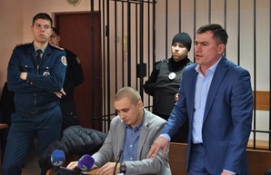 Одесский активист Стерненко сможет гулять до захода солнца