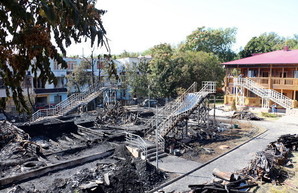 Пожар в "Виктории" мог произойти из-за крупного хищения при строительстве лагеря
