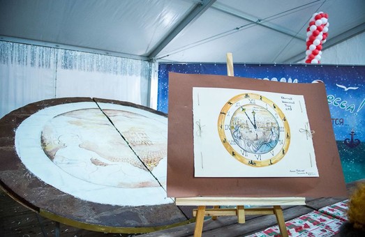 На Приморском бульваре скоро появятся гигантские шоколадные часы с глазурью