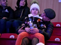 Маленькие одесситы из малообеспеченных семей посмотрели фантастическое ледовое шоу
