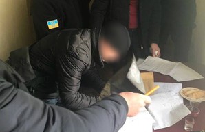 Очередной чиновник-взяточник попался на "горячем"