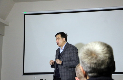 Саакашвили отрубили свет - экс-губернатор вещает в темноте (онлайн-трансляция)