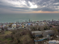 Город Черноморск сползает в море: для спасения ищут 150 миллионов (ФОТО, ВИДЕО)