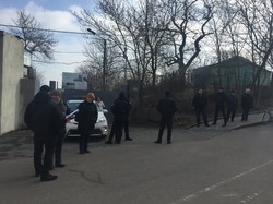 Вице-мэр Одессы: "Никто не давал разрешения этим негодяям сносить деревья"