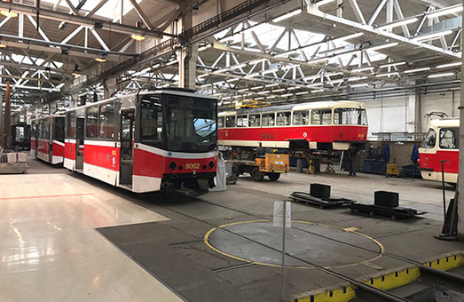 Одесский городской голова посетил предприятия по ремонту трамваев в Праге