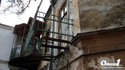В центре Одессы рухнул дом: жильцов временно отселят