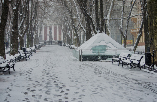 На время сильных морозов в Одессе отменяют занятия в школах и детских садах