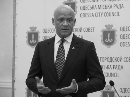Киевский суд избирает меру пресечения одесскому мэру