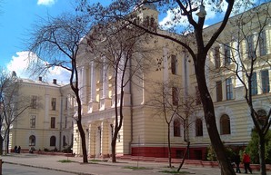 Над ректором Одесского медицинского университета сгустились тучи
