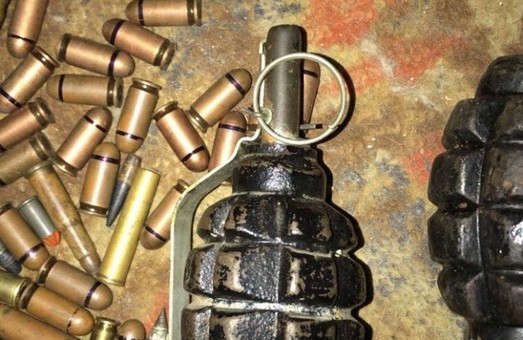 В Одессе СБУ заблокировали незаконный сбыт оружия и боеприпасов