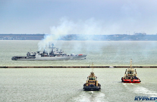 Флагман ВМС Украины вышел в море на международные учения (ФОТО, ВИДЕО)