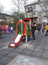 Торговый центр в Одессе может устроить автопарковку вместо детской площадки