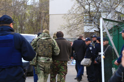 Разборки со стрельбой в Одессе: 16 человек задержаны, 2 ранены