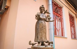 Гостей музея-квартиры Утесова встречает самая одесская бабушка
