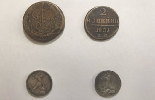 Одесские таможенники пресекли вывоз старинных икон и монет из Молдовы в Россию