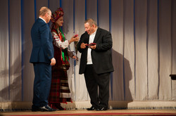 В одесской Опере наградили за заслуги перед Украиной в честь дня Конституции (ФОТО)