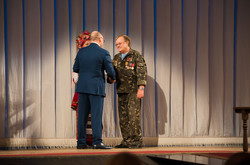 В одесской Опере наградили за заслуги перед Украиной в честь дня Конституции (ФОТО)